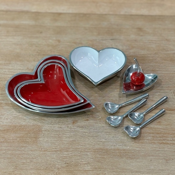 NWOT Inspired Designs Stackable Metal Heart Trays Spoons Cherry 10-Piece Set - Picture 1 of 7